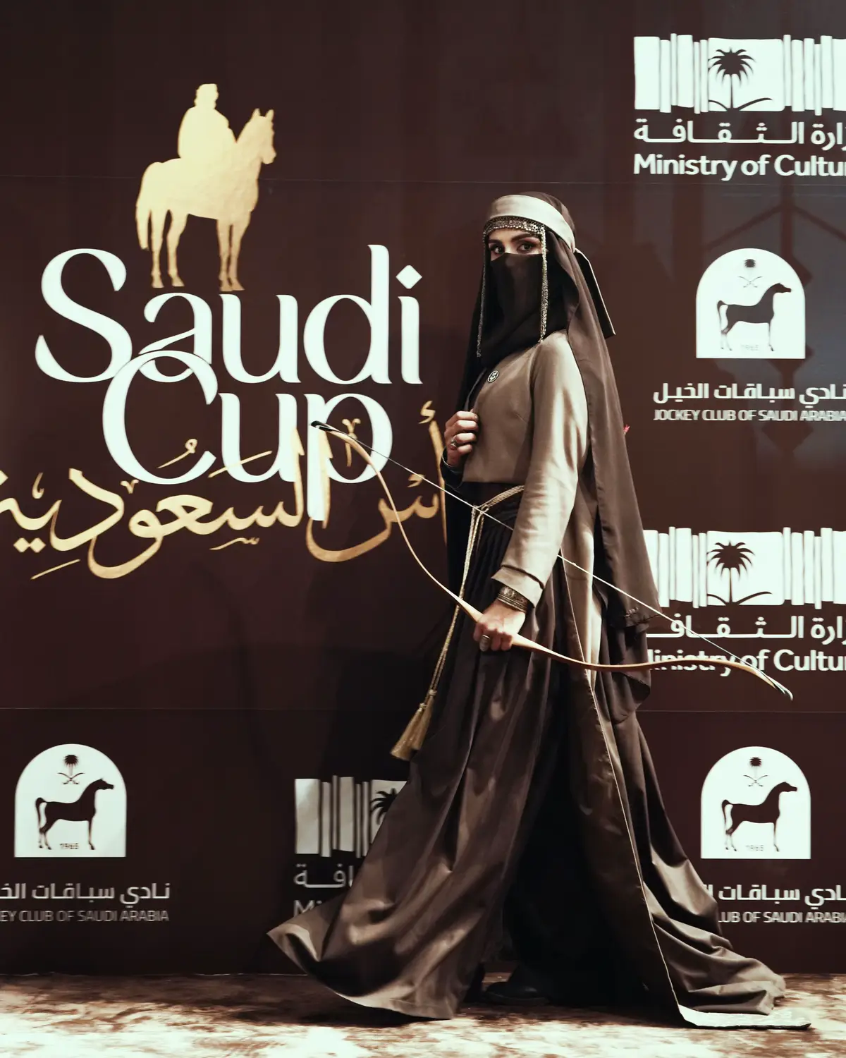 سعيدة جدا بمشاركتي في كأس السعودية ، تصميم المبدعين دار أزياء هجرس ، وبرعاية تحدث العربية  #كاس_السعوديه #يوم_التاسيس_السعودي_22_فبراير #تراث #فارسة#أصالة #الشعب_الصيني_ماله_حل😂😂 #السعودية #المملكة_العربية_السعودية #الانتشار_السريع #نورة_الجبر #السعودية🇸🇦 #فارسات_رماية_على_الخيل #ترند 
