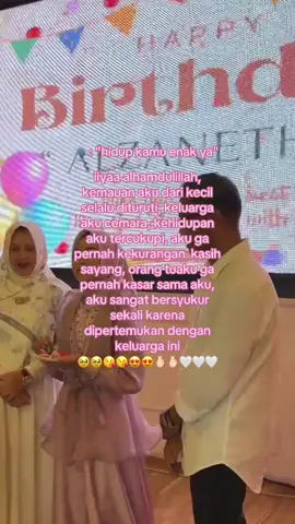 Love you mamahh ayahh🤍🤍🥹🥹🥹#keluargabahagia #keluargacemara #🥹🤍 