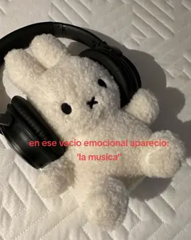 mi medicina🎧🎤✨🥀#CapCut #viral #paratiiiiiiii #fyppppppppppppppppppppppp #music #musica #foryou #viraliza #apoyotiktok #