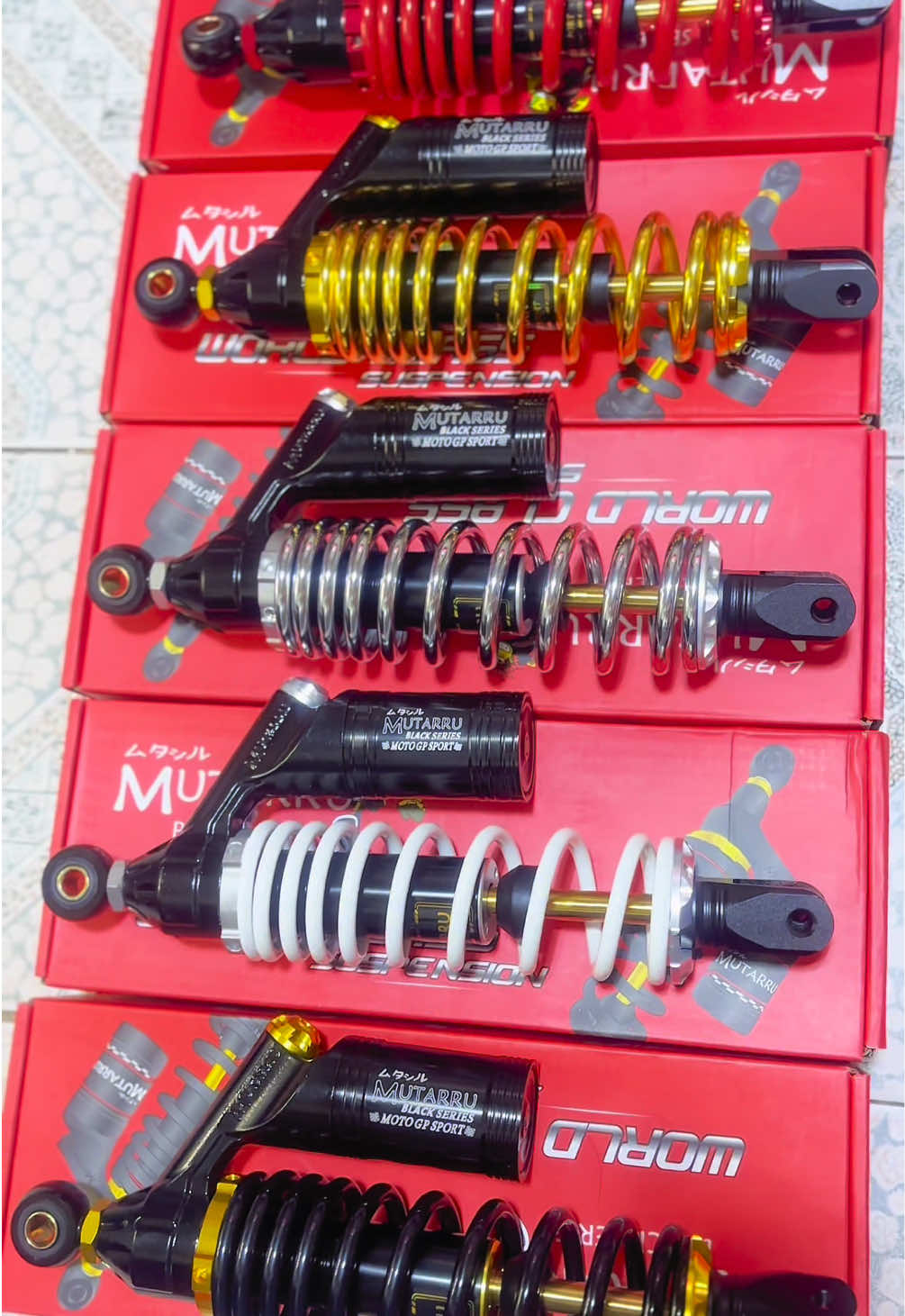 ‼️AVAILABLE ‼️ MUTARRU REAR SHOCK MOTO-GP 285-310MM 310-330MM FOR MIO/CLICK/ SKYDRIVE/BEAT  #mutarru #mutarrushock #motogp #motorcyclepartsandaccessories #Motorcycle  #mutarrurearshock #rearshock #mioshock 