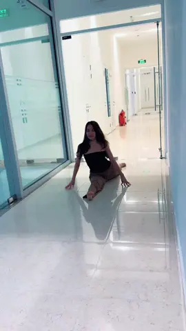 🤣😂 cái hip của cô ấy giống như búp bê ấy 🤣😂😂 #chunyoga #openhip 