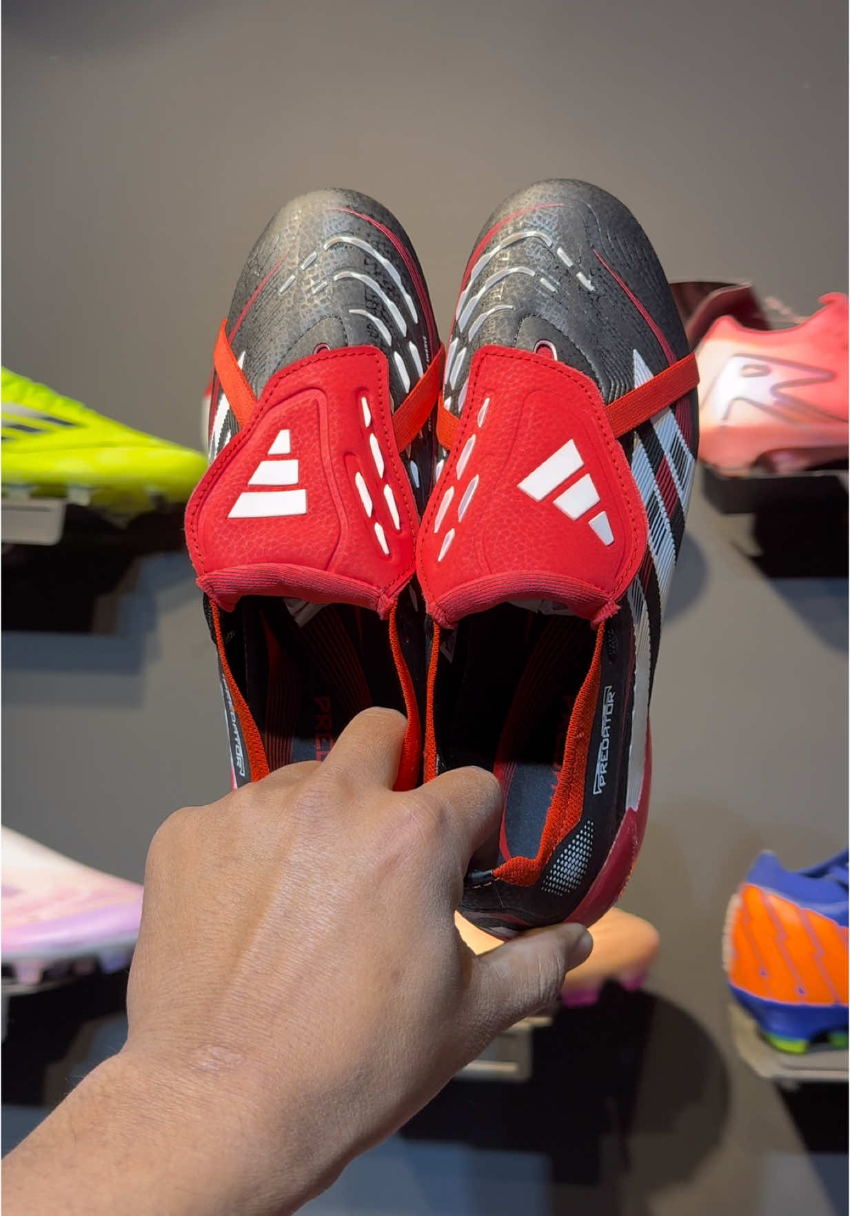 Adidas Predator Elite Fold-Over Tongue FG OG Moments - Black/White/Vivid Red