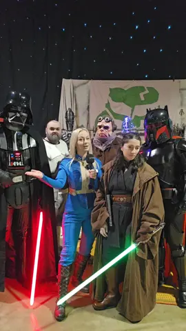 exactly a week a go i was at LEEDS UNLEASHED COMIC CON it was so much fun!!! I'm so looking forward to the next one i can get to!!! #cosplay   #comiccon #nerd #geektok #starwars #startrek 