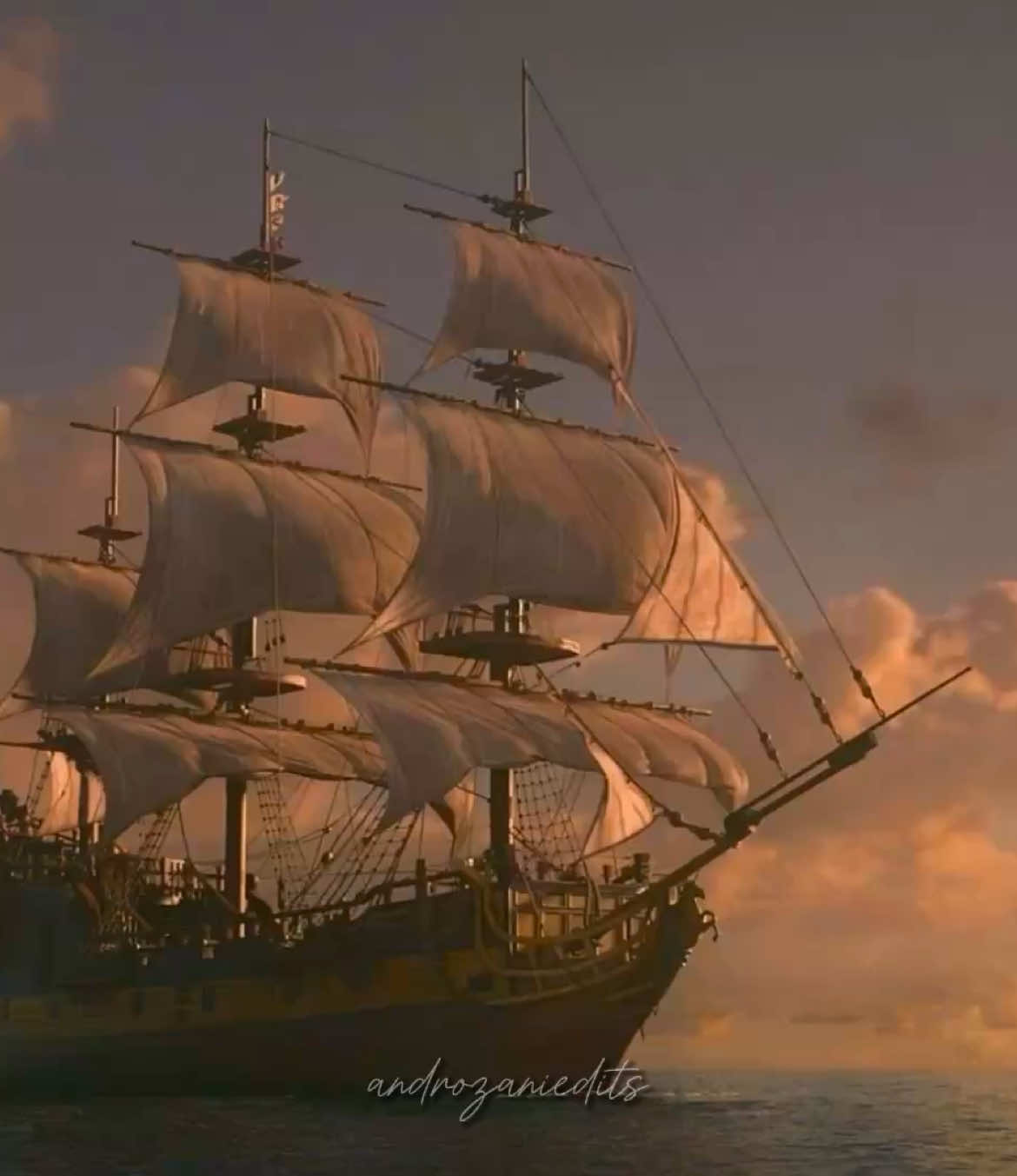 tried an aesthetic edit 🫶🏻 song: golden brown by the stranglers tags: #jacksparrow #willturner #orlandobloom #jamesnorrington #jackdavenport #hectorbarbossa #geoffreyrush #tiadalma #naomieharris #elizabethswann #keiraknightley #piratesofthecaribbean #johnnydepp 