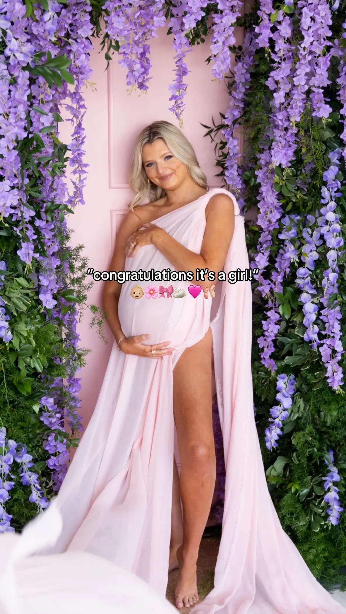 living out my girl mom dreams🥹🌸👧🏼🎀🩰🩷 can’t believe I get to go through the baby stage again with another baby girl!! #girlmom #girlmomlife #mommydaughter #mommydaughterduo #babygirl #motherhood #toddlermom #daughter #momlife #pregnant 