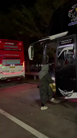Suasana Subuh Di Rest Area #creatorsearchinsights #bakulwisatamurah #ramadanytour #suasanasubuh #busmania #fyp #foryoupage 