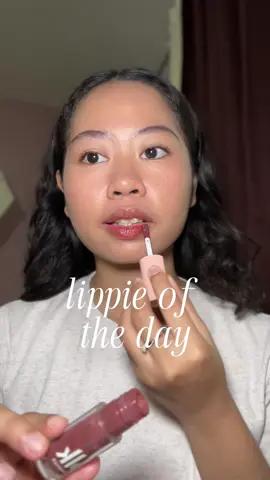 golden hour the shade that you are✨ #liptint #blkglossgeltint #TikTokBeauty #liptintreco #imhelaena @blk cosmetics 