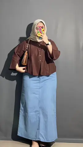 Kemeja crop bahan linen , bisa di mix and match dengan rok jeans 😍🤏🏻 #fyp #kemejacrop #kemejawanita #kemejajumbo #kemejaoversize #kemejapolos #kemejakekinian #outfitideas #ootdjumbo #fyp 