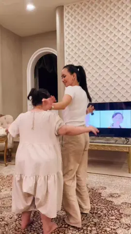 TENGOK NI! 🔥 MARSHA, JUARA AJL39 KITA PUN SUKA TAU Q55 QE DARI PRISM+! 🤩 TV NI MEMANG BEST SELLER & PILIHAN RAMAI! 📺✨ JOM LAH DAPATKAN TV YANG SAMA MCM MARSHA—UPGRADE RUMAH UNTUK RAYA LAGI GEMPAK! 🌙🏡 #PRISMplusMalaysia #Q55QE #BestSellerTV #UpgradeUntukRaya