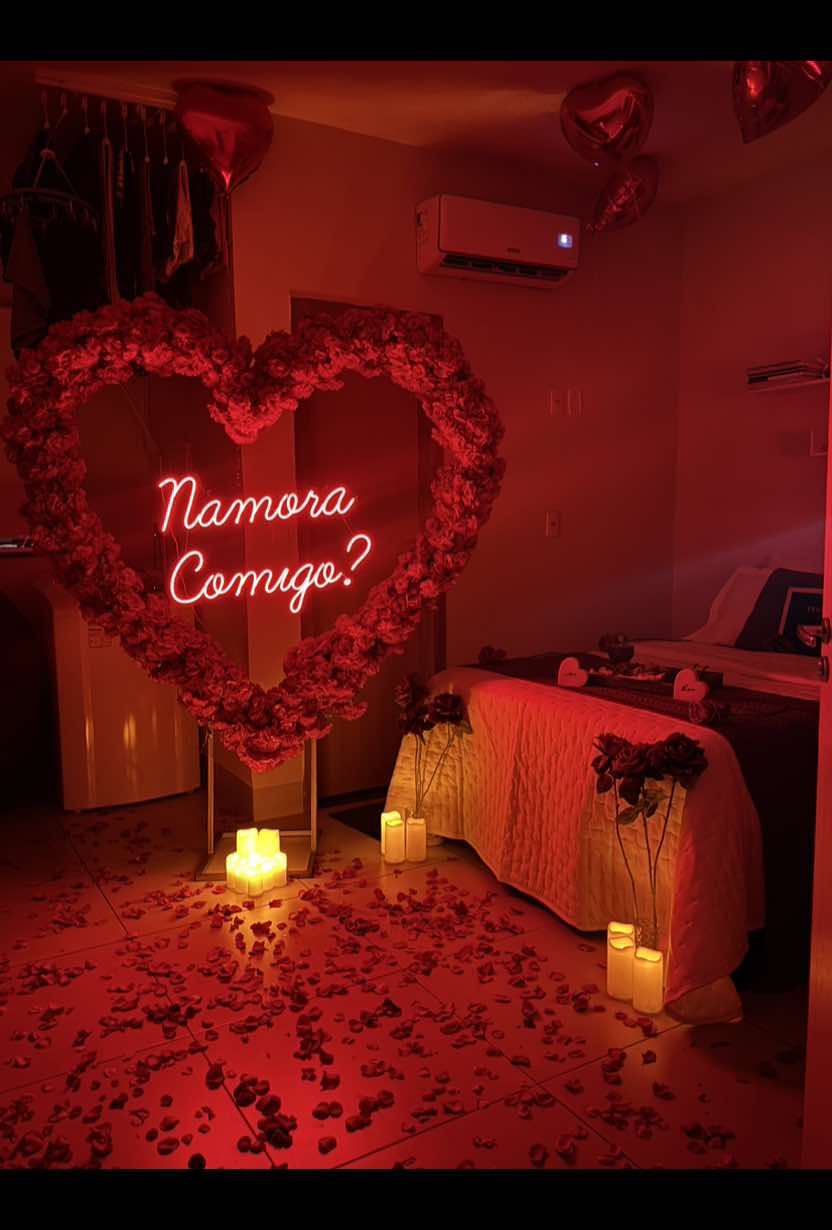 Olha que lindo @!❤️🥰💭✨ Somos uma empresa  especialista em surpresas românticas, elaboramos algo perfeito para que você possa surpreender o seu amor com uma linda decoração! 💌   Venha fazer o seu orçamento conosco e surpreenda a pessoa amada! 💌 #pedidodenamoro #pedido #pedir #namorar #namoro #namorados #Goias #decoracaoromantica #decoracao #decorar #surpresa #surpresaromântica #surpreender #Love #amor #frasesdeamor #viral #viralizou #feed #pediodecasamento #casamento #casar #noivar #noivos #goiania #pedidodecasamentogoiania #pirinopolis #Goiânia #Gyn 