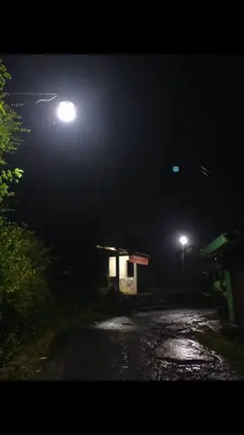 #lailacanggung #overlaylyrics #lyrics #fyp #simpatikmusic #4u 