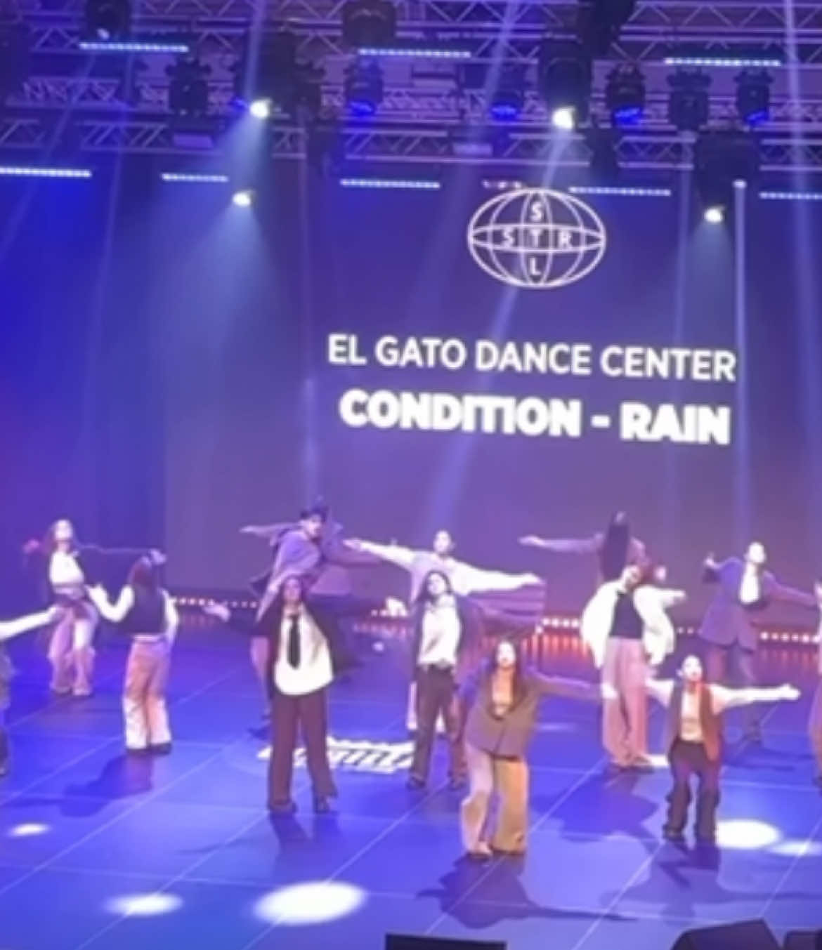 Condition-rain  Best horeo crew 🥉@dima_bogachenko @Street Style CO #dance #StreetStyle #minsk #elgato 