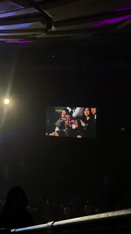 Seruuu ! 🤣🤏🏻 @Juicy Luicy #juicyluicy #juicyluicyband #konserkorbansakithati #malang @Uan kaisar 