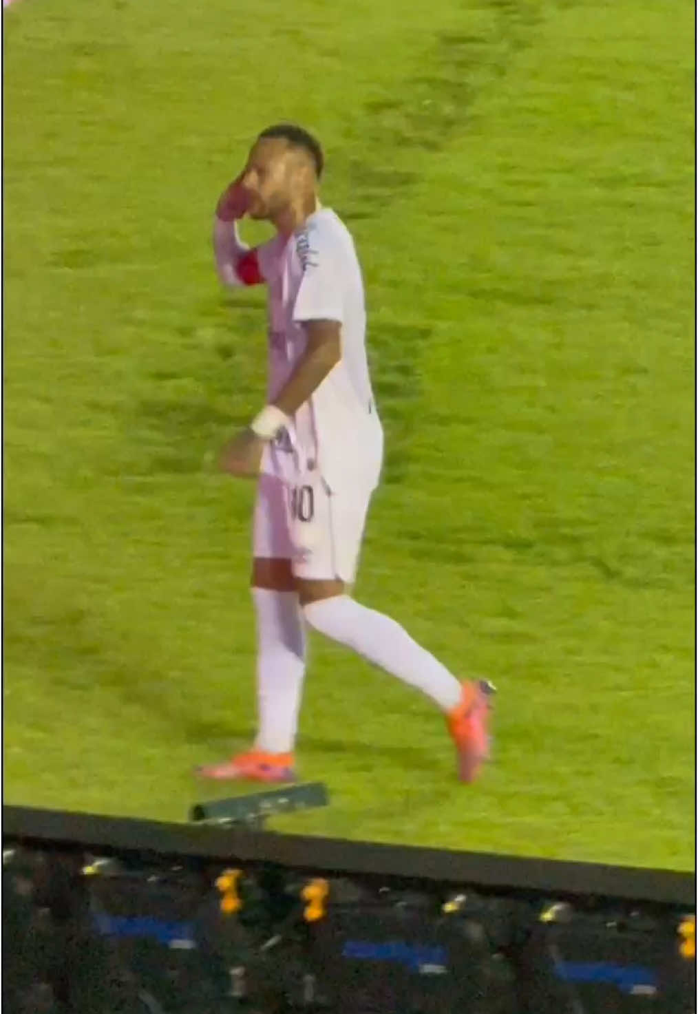 Não existe um ângulo em que esse gol não tenha sido épico. 🤯 #Santos #SantosFC #TikTokEsportes #Neymar #NeymarJr 