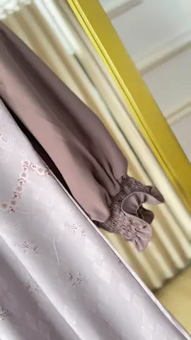 Ready stock❤️‍🔥 #jelajahgajian #fyp #xyzbca #lebaran #gamislebaran #gamis #nnfashion #fashionmuslimah #wibgajian #gamiscantik 