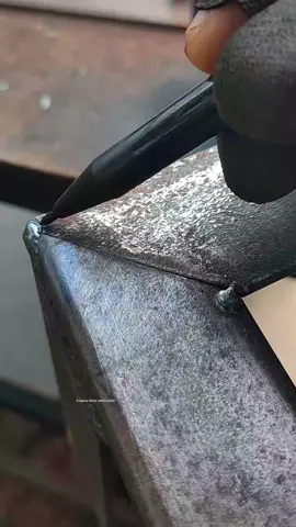 Stick welding for beginners #welding #welder #metalwork #fabrication #weldingthinmetal #metalwork #art #artwork #tipsandtricks #weldingtricks #creative #creativetools #weldingfebrication 