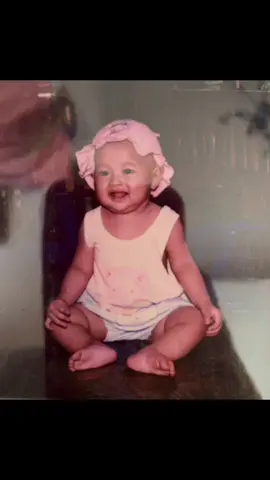 ငယ်ငယ်လေးထဲကချစ်မွှေးလေး💙😊#မေထက်လူ#မြင်ပါများပီးချစ်ကျွမ်းဝင်အောင်လို့🤒🖤 