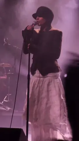 i wanna be your right hand