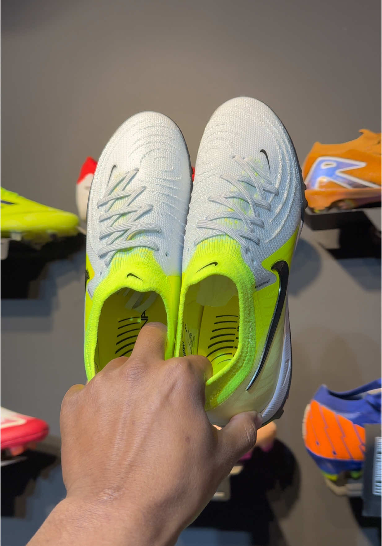 Nike Phantom GX II Elite Turf Mad Voltage Pack - Metallic Silver/Black/Volt