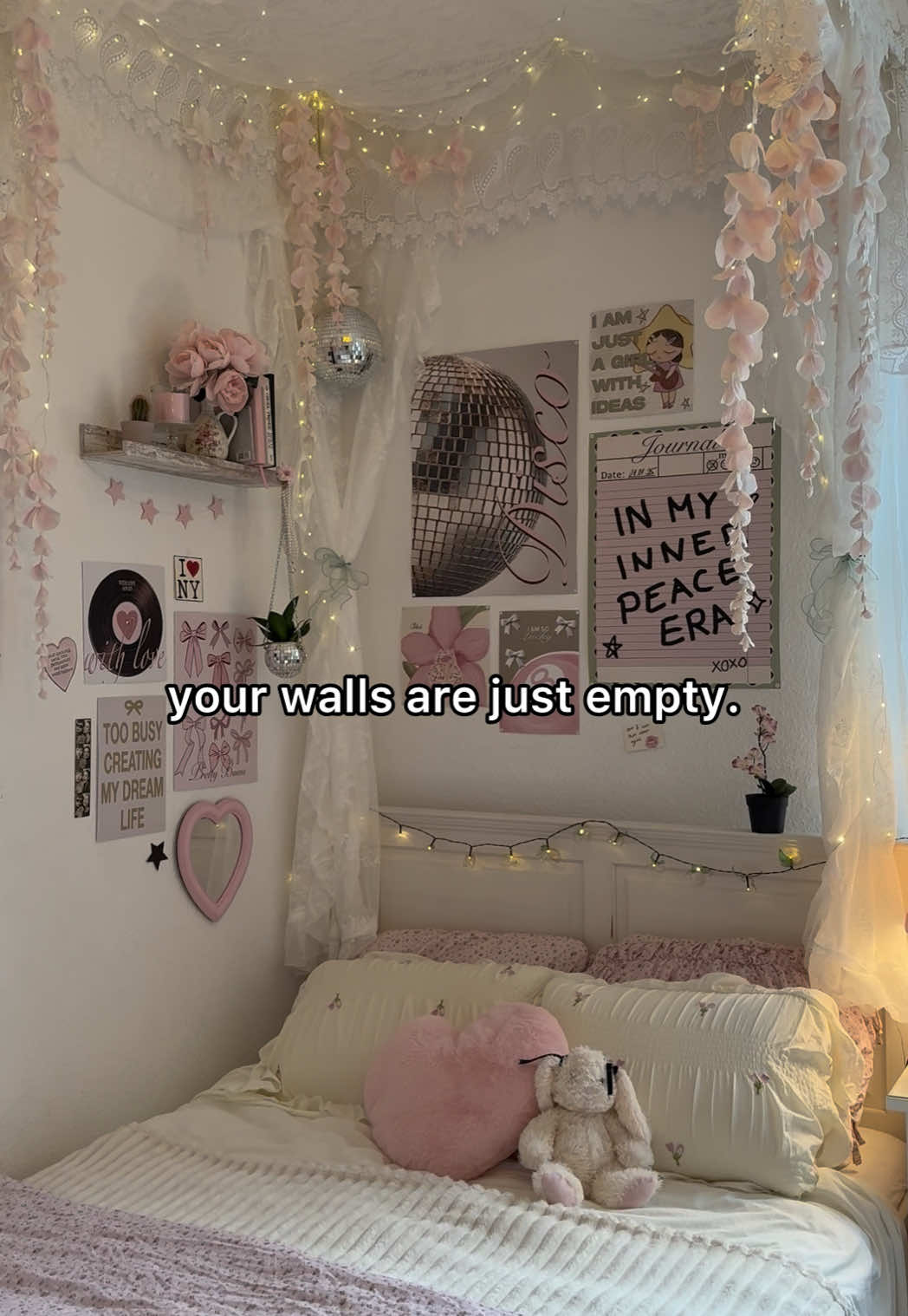 Best way to decorate ur walls -> Posters from Brook Avenue 🤭🎀🥑✨