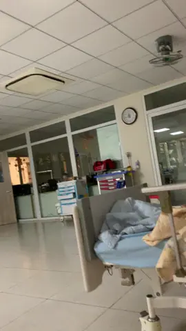 Intensive care unit Vietnam style…. So alone in here. Family look after their loved ones but when you’re a solo traveler ya fucked, no meals just drugs and staff all go to sleep #vietnamhospital #nofun listening to men vomit 🤮 #fml 