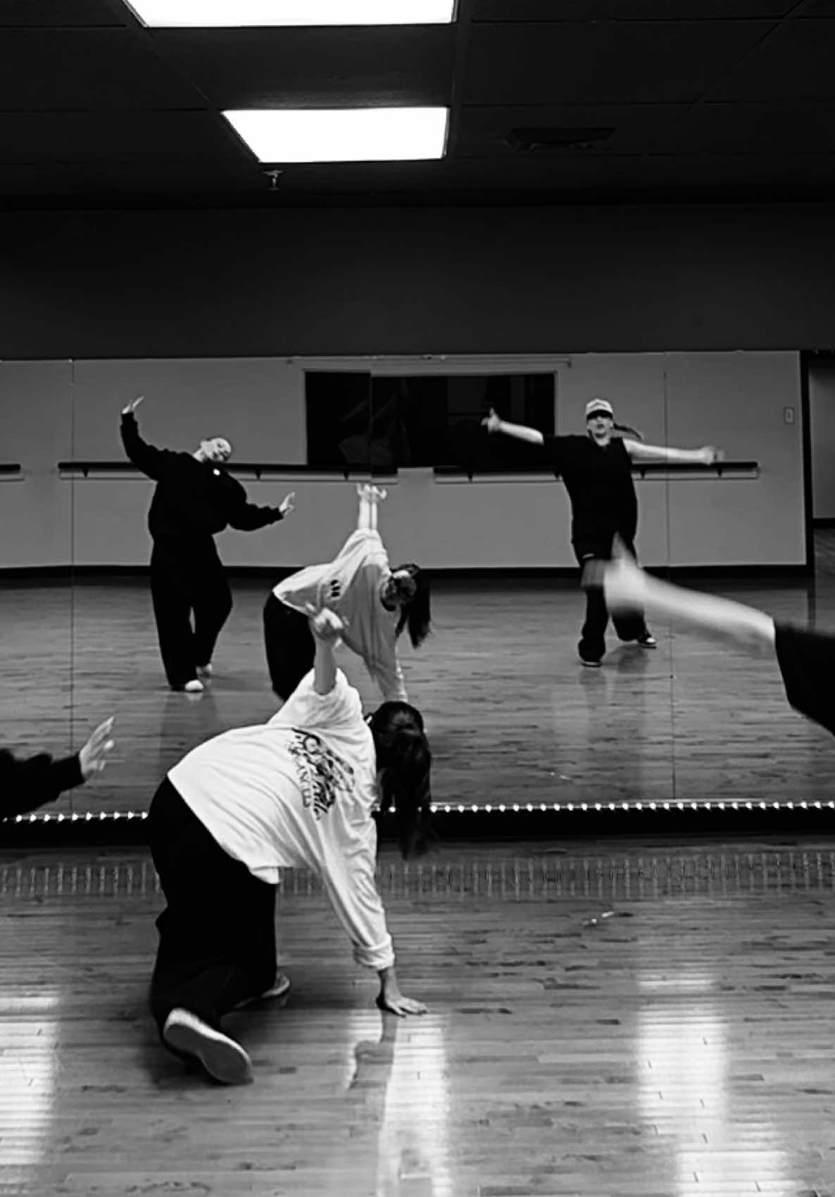 WHY ✨ Choreo by me 💁🏻‍♀️  @maike @Sasha  #choreography #choreographer #dancer #dancereels #danceclass #sashakeable #remix #professional #danceteacher #tiktokviral #fyp #canada🇨🇦 