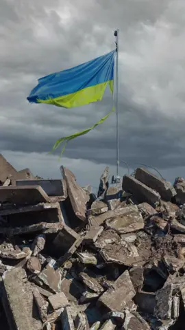 3 Years Of The Ukraine War, But It Was Only Supposed To Take Weeks #volodymyrzelensky #inauguration #ukraine🇺🇦 #russia🇷🇺 #war #WorldWideHistory🌎 #historyy 