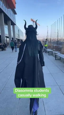 Had to cut the second part cause’ I almost twisted my ankle there lmfao || Malleus: @Mai #cosplay #twistedwonderland #twst #disney #disneytwistedwonderland #twstcosplay #twistedwonderlandcosplay #liliavanrouge #liliavanrougecosplay #malleusdraconia #malleusdraconiacosplay #ツイステッドワンダーランド #リリア・ヴァンルージュ #マレウス・ドラコニア 