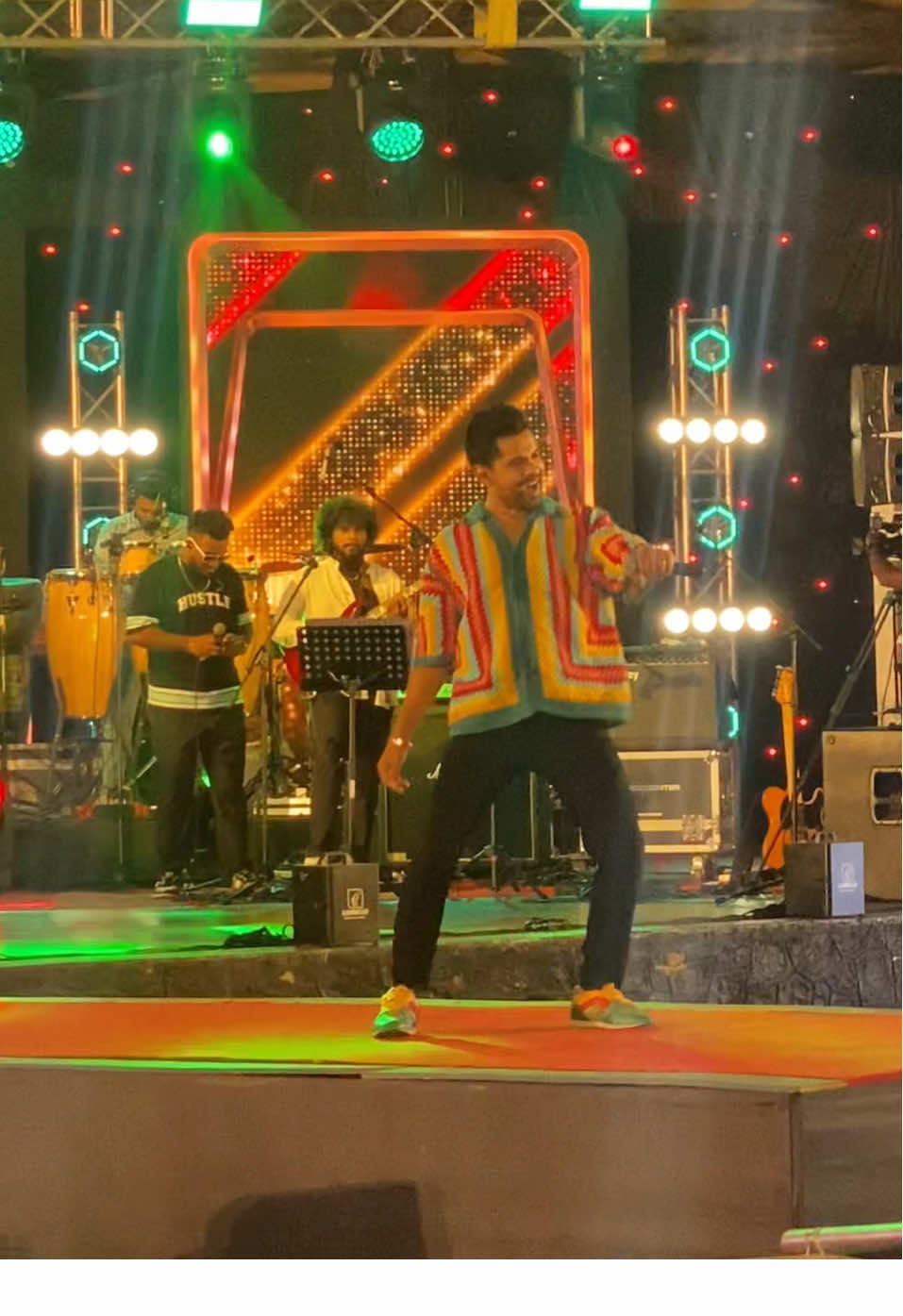 අපේ ආදරේ ❤️ With Derana Dream Stars 🌟 #raweenkanishka #raweenkanishkafc #raweenkanishka_fp #SriLanka #live #music #foryou 