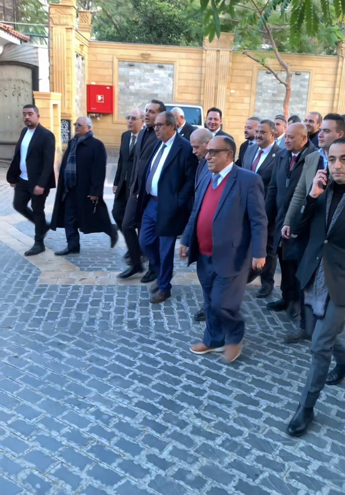البلاد بتتبني بالعمل والجهد والعرق واحنا بنحاول نسابق الزمن  #حزب_مستقبل_وطن  #بالشغل_نقدر