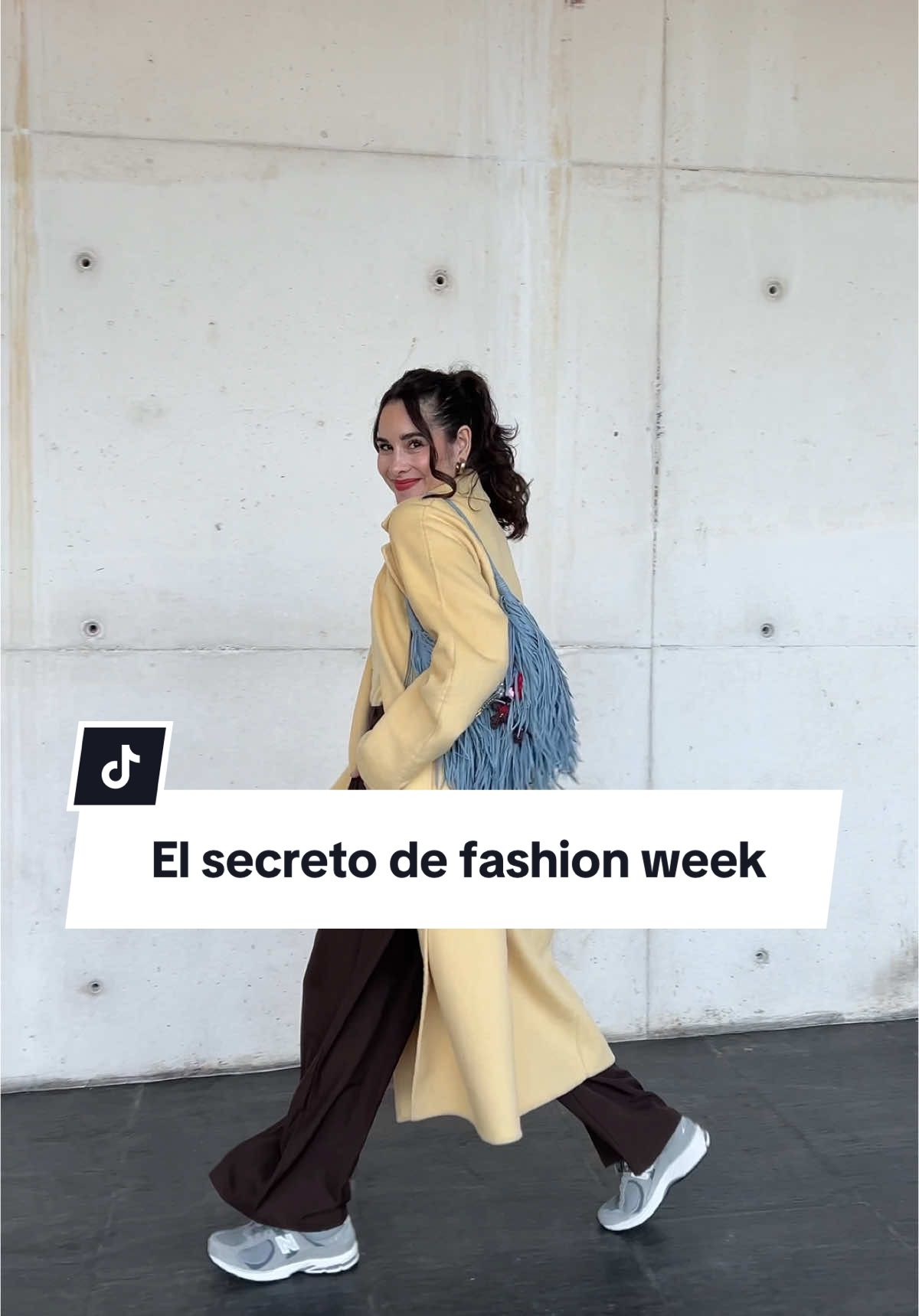 Seguro que os habéis preguntado por qué todas las fotos de fashion week se hacen en el mismo sitio?? Pues aquí os comparto el gran secreto ✨✨ #madridsecreto #mbfwmadrid #modamadeinspain 