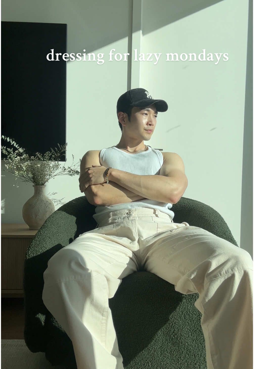 Keeping it simple for lazy Monday grocery runs 🥖 . . . . #mondaymotivation #mensfashion #cozyvibes #lazy #sweaterweather #sweaterstyle #casualoutfit #simplefits #relaxedfit #OOTD 