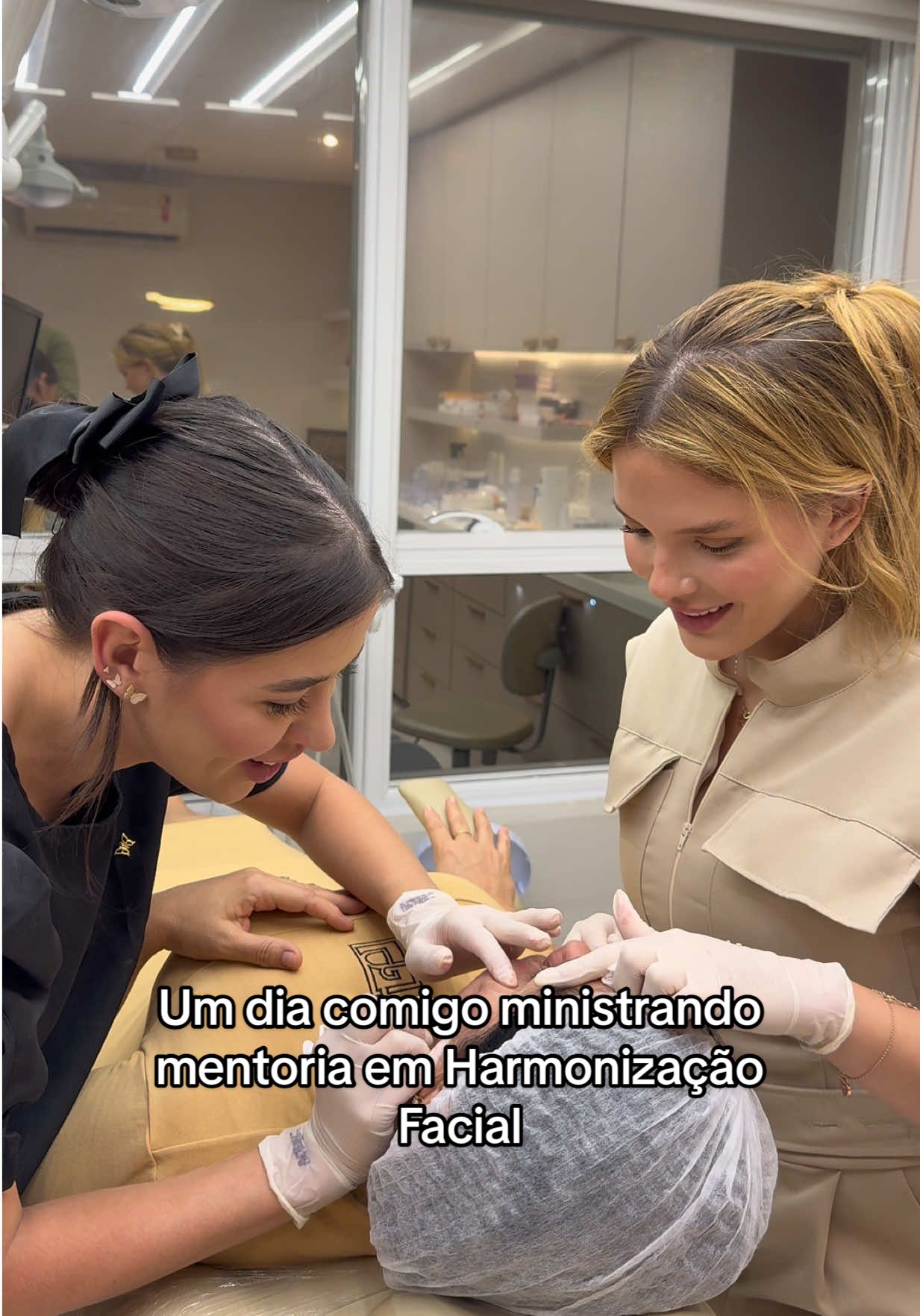 Um pouquinho do nosso dia de mentoria vip em harmonização facial! Amanhã tem mais 😍❤️