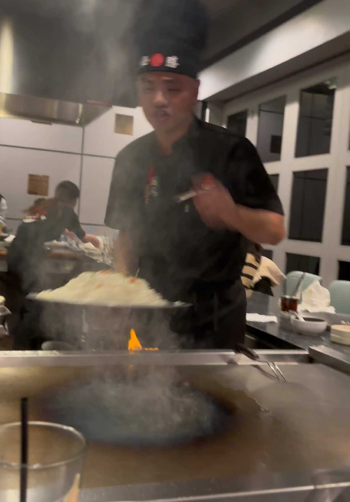 Heard we were sharing babies reactions to hibachi…..I don’t have one so here’s my grandpa 🤣🤍 abuelo wanted no parts 