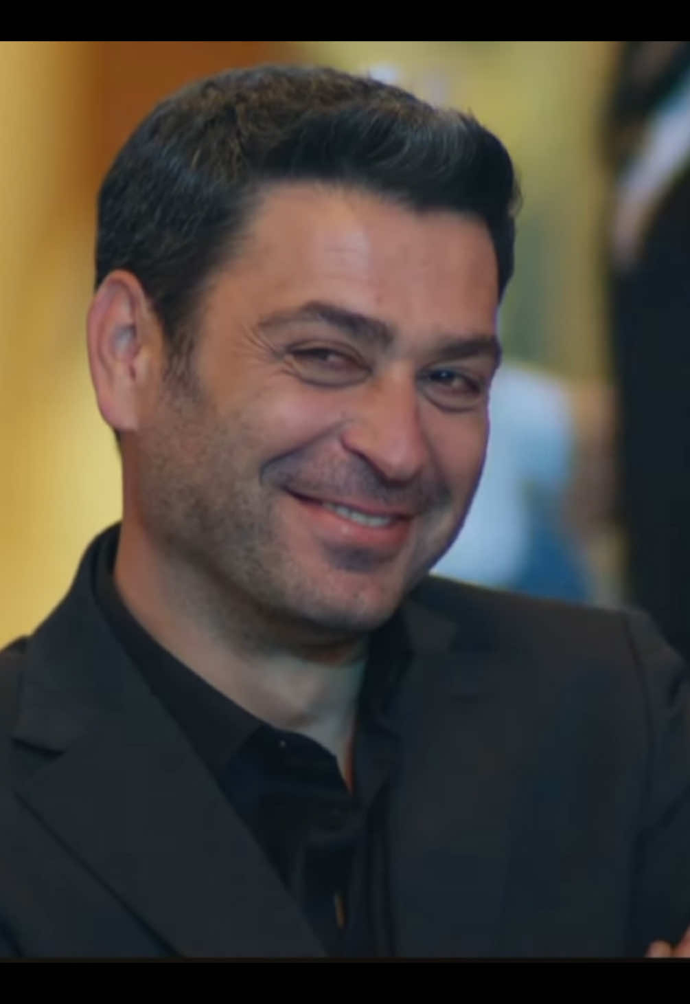 Böyle bir güzele 🫠❤️ #turkishseries #ozanakbaba #uzaksehir #sinemünsal #cihanalbora 