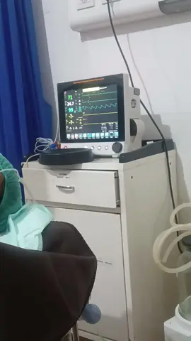 Yang sudah biasa dengar bunyi monitor  pasti nakes  teruma yang siftnya d ICU pasti ada kesan tersendiri  #monitor #emergency #nakes #fyppppppppppppppppppppppp  #fypviral #fypviralシ #masukberandafyp 