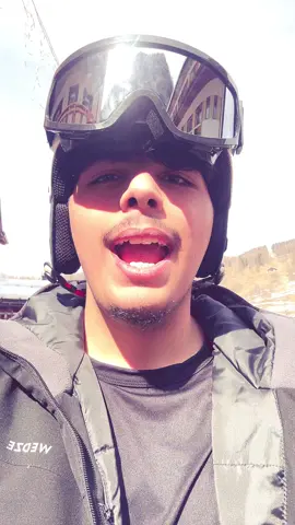 My leg hurts so bad from skiing #italy #peio #skiing #skivacation #schooltrip #fyp #friends #pourtoii #mountains 