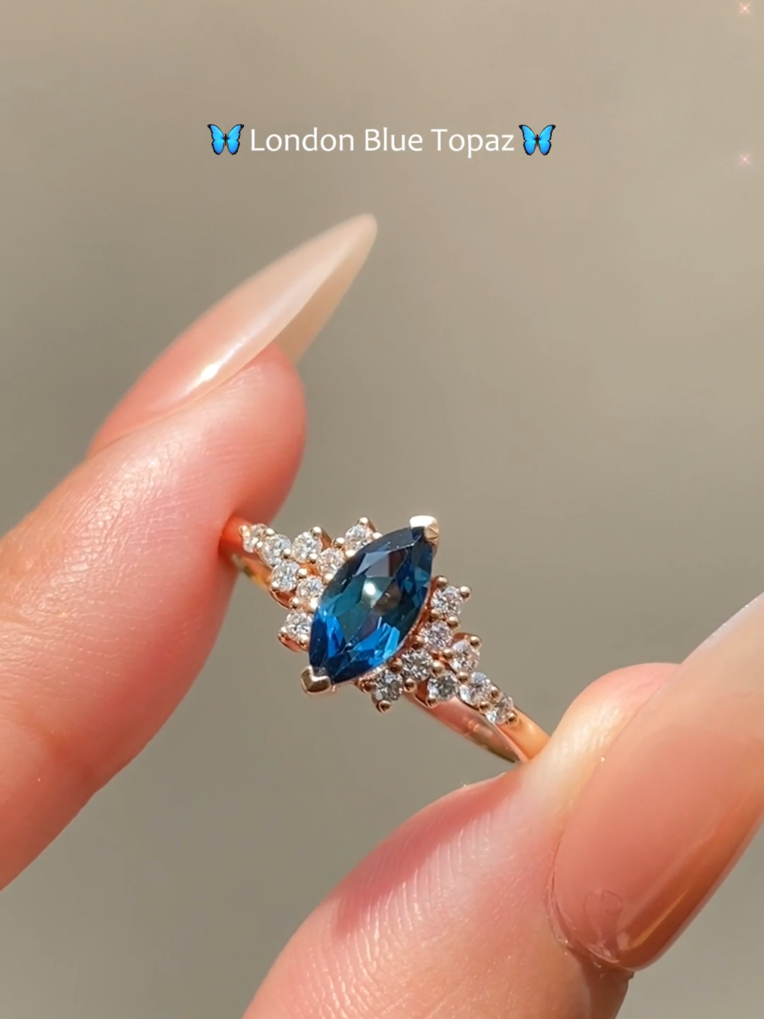 Just like London’s night sky🌌 #ring #engagementring #londonbluetopaz #topaz #gemstonering