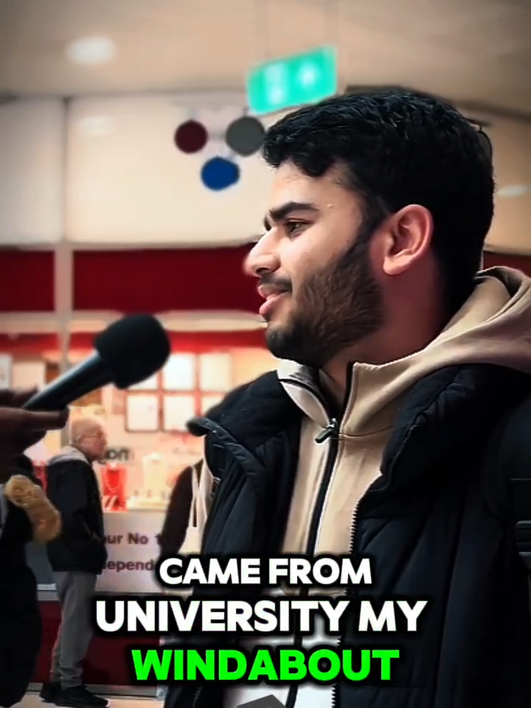 extraordinary University Student🎓#qna #question #foryoupage #usatiktok #usa #public #strangers 