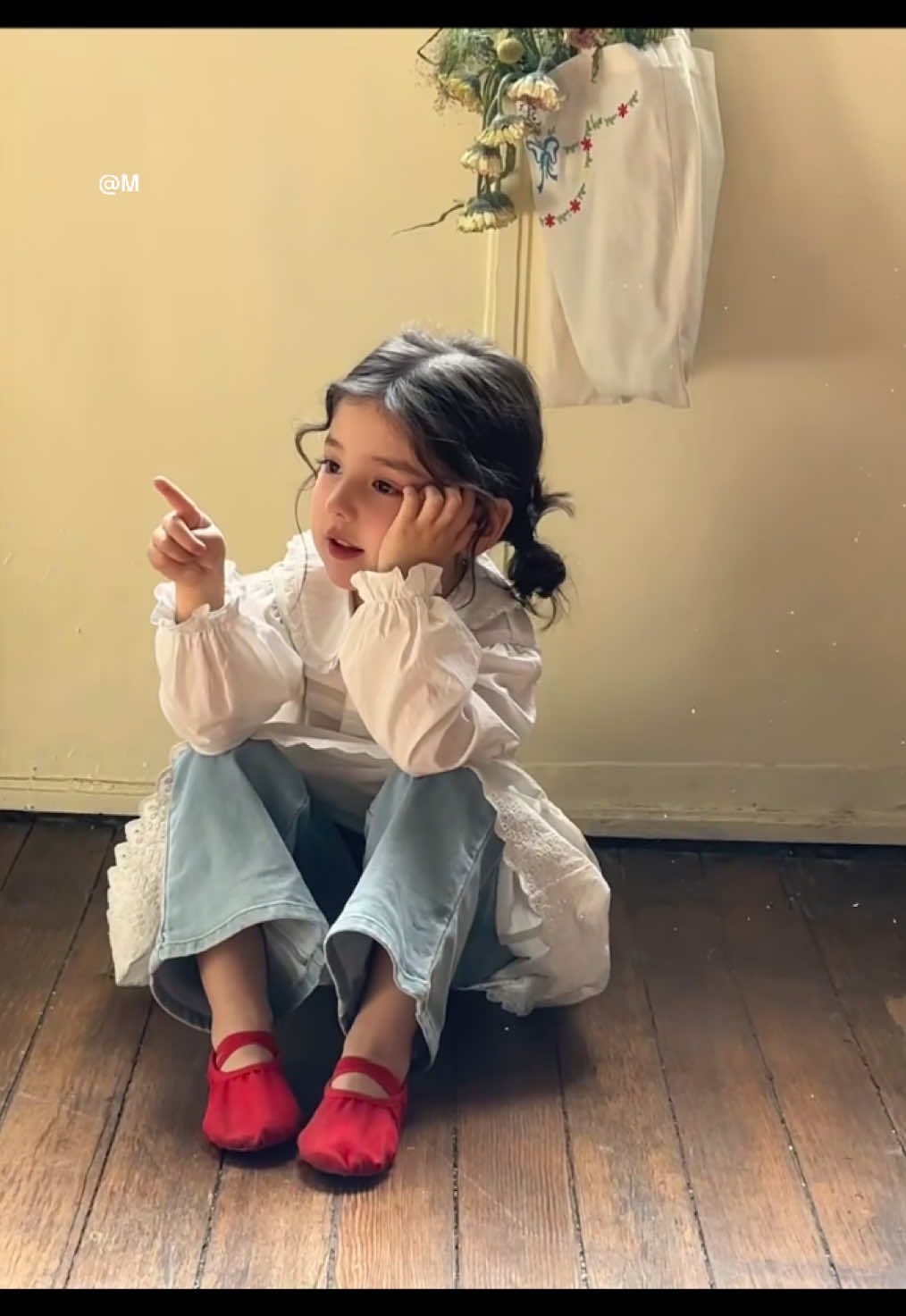 #fyp #fypage #fyppppppppppppppppppppppp #trending #chinamodel #babygirl #modelface #Anishachina #toddler #uyghur #anishamodel #uyghur宝宝 #prettyhairstyles #kidsoftiktok #toddlersoftiktok #babytok #OOTD #ootdfashion #ootdinspo #ootdinspiration #ootdanak #behindthescenes #behindthescene #behindscenes #behindtheshoot 