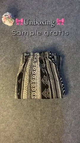 Unboxing sample gratis by @kallyoutfit ✨ untuk pertama kali dapet toko yg baik banget mau kasih sample gratis buat pemula affiliate kaya aku😭😭 terimakasih seller baik hati celananya bagus bgt💗🌷 #samplegratis #unboxingsamplegratis #celanahommykallyoutfit #freesample #affiliatemarketing #fypp #kallyoutfit 