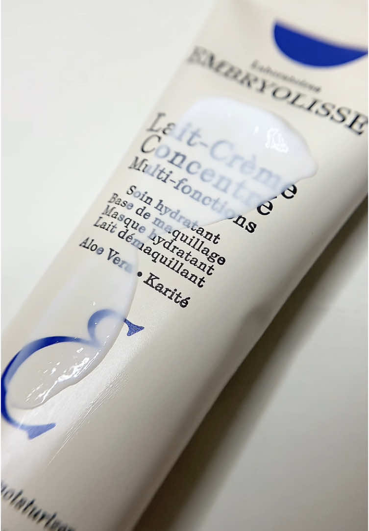Must have item!✨💗 pls kalian cobain at least sekali seumur hidup. BEST moisturizer for all skin types!  dipake as a primer sebelum makeup bagus BGT, bikin makeup makin nempel, anti crack, dipake base makeup secakep itu, flawless bgt!🔥🥺🫶🏻 #dermatologist  #embryolisse #embryolisselaitcream #reviewembryolisse 