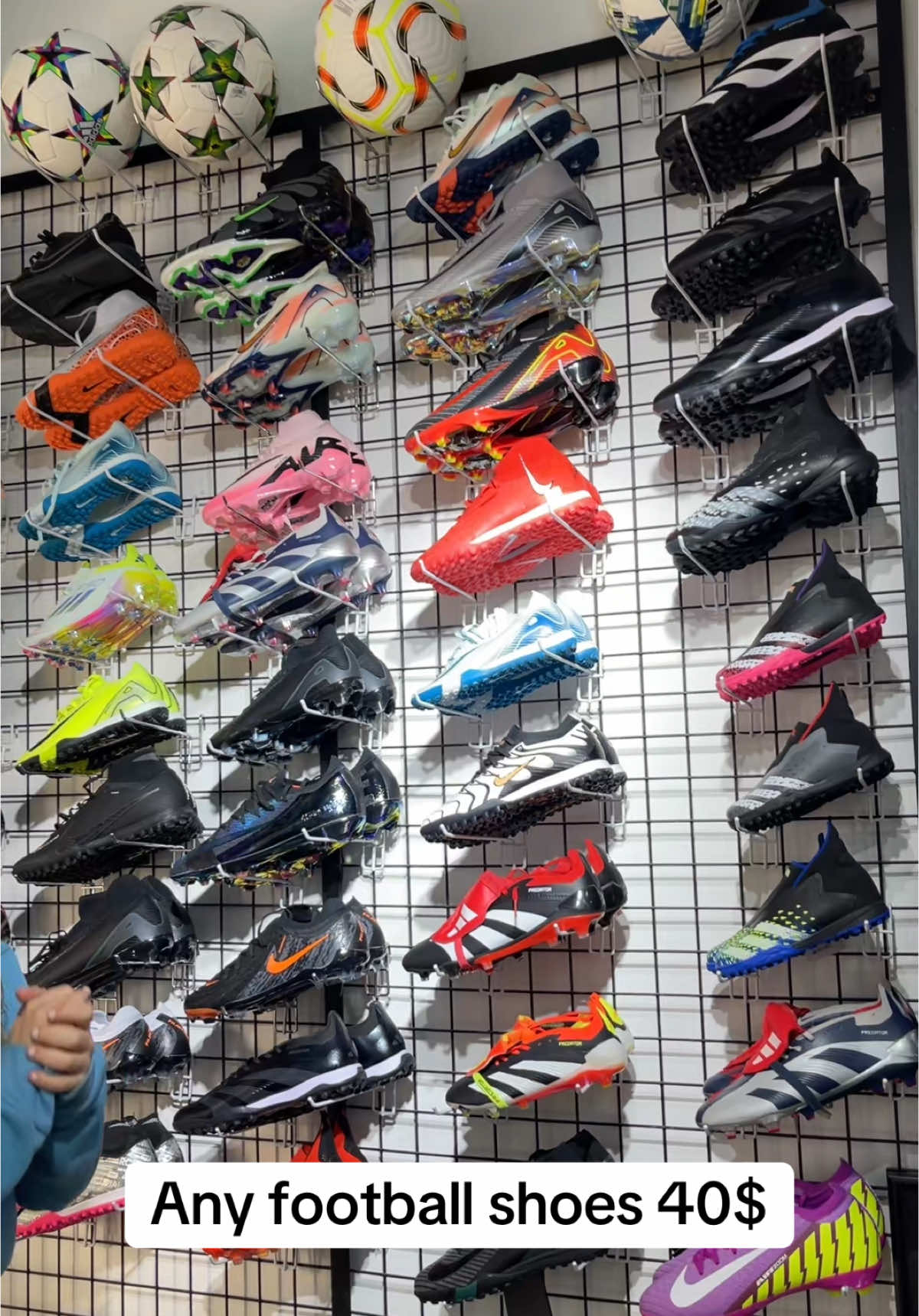 Crazyyyyyy footballll offerrr🤯 #champsheartstore #foryou #fyp #foryoupage #sports #foryou 