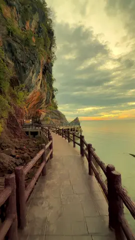 จะมุมไหนก็สวย#สะพานข้ามกาลเวลา #เธรด #ธรรมชาติฮีลใจ #ท้องฟ้า #fyp 