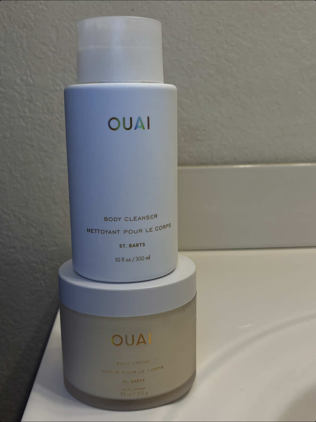 @THE OUAI 🫧🤍 #showerroutine #ouai #bodycareroutine #bodycareproducts #fypシ 