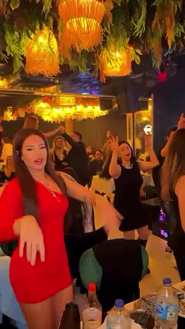 🥂 Eyşan İstanbul , Yeni Nesil Eğlence 💃 Haftanın 7 Günü  🎧 19:30 - 01:30 saatleri arası eğlence  ☎️ Bilgi ve Rezervasyon: 0 (531) 930 86 81  📍İstanbul / Beşiktaş-Fulya
