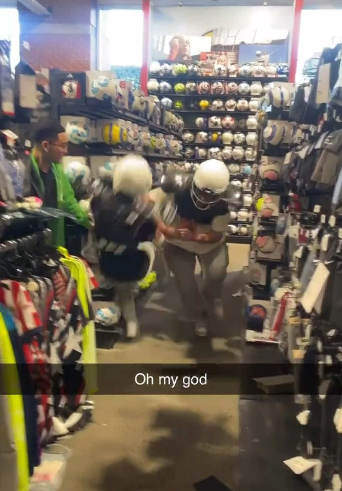 Bro is NOT Reggie Bush 😪 (via carter.walser/tt) #bighit #football #ouch #oklahomadrill 