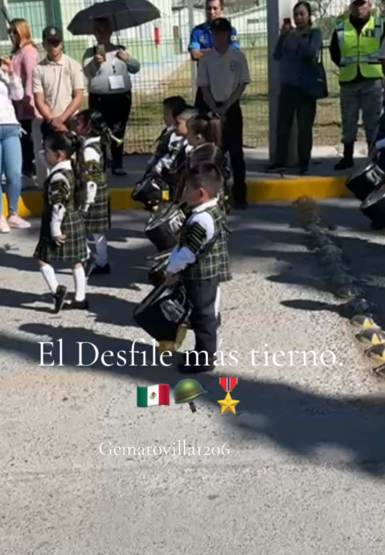 Conmemorando el día del Ejército, Mexicano. #mexico🇲🇽 #sedena🇲🇽 #desfilemilitar #ejercitomexicano #desfiledeniños #paratiiiiiiiiiiiiiiiiiiiiiiiiiiiiiii #secretariadeladefensanacional #guardianacional 