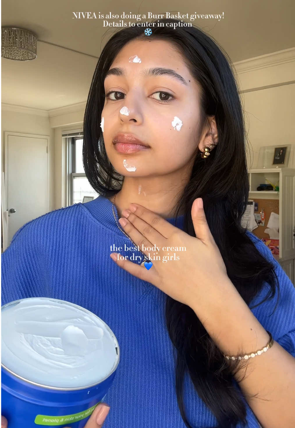 NIVEA Creme is the best hack for dry winter skin ❄️🫶🏽 #ad  Giveaway entry rules:  1. Follow @NIVEA USA   2. Like NIVEA’s giveaway post pinned to the top of their feed  3. Comment on the giveaway post and tag a friend whose skin needs a winter rewind  #NIVEASkinRewind #VintageBlue #dryskincareroutine #dryskinmoisturizer #NIVEAcreme #dryskingirlies #winterskincare