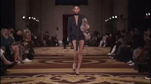 LaQuan Smith FW‘24 Runway 🖤 #styling #aesthetic #fashionshow #Runway #model #iconic #catwalk 